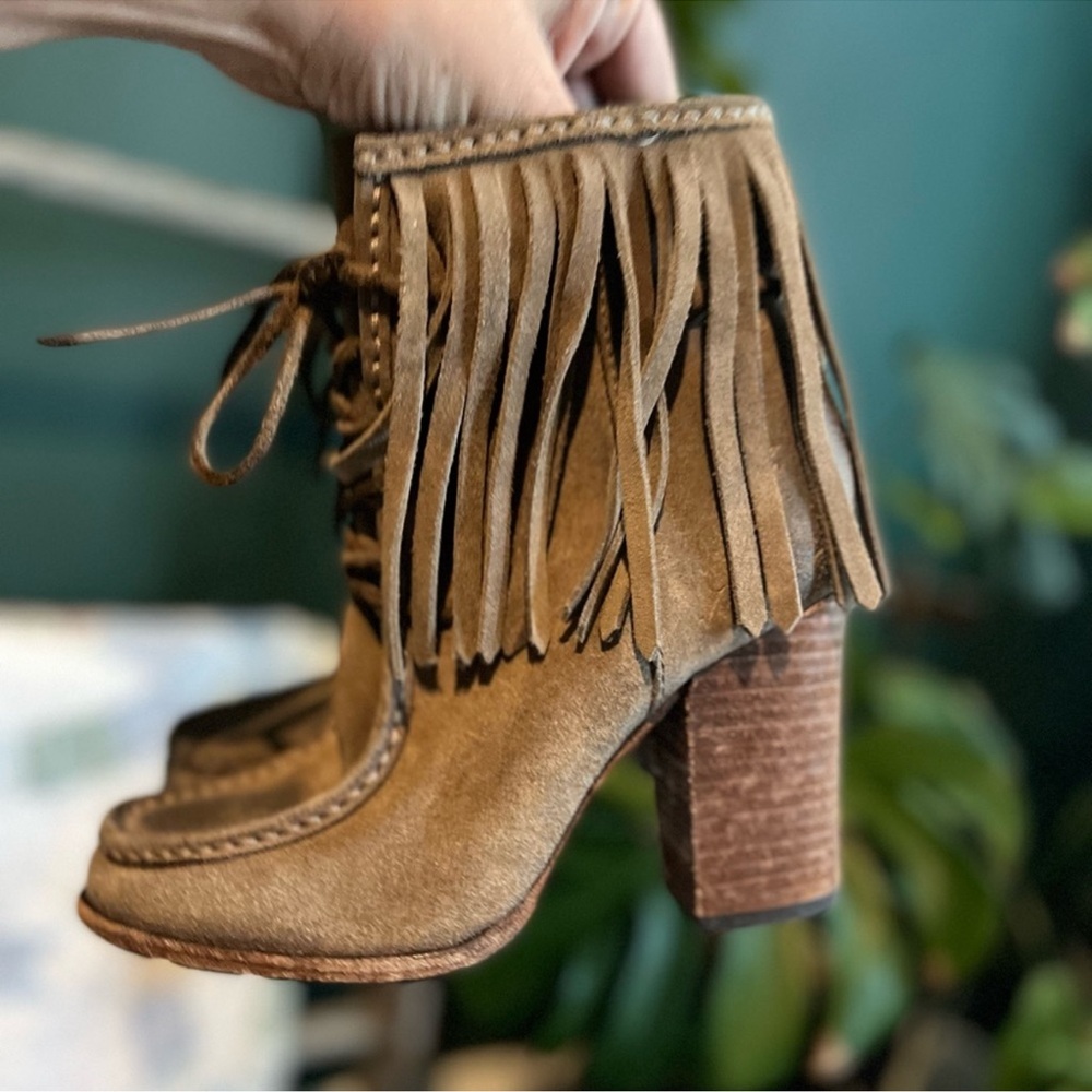 Frye Parker fringe boots 5.5 EUC